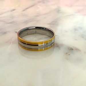 3/$25 ⭐️ Stainless Steel Men’s Ring Gold and Silver Band Size 12